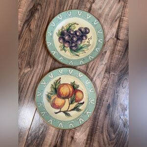 2 vintage plates